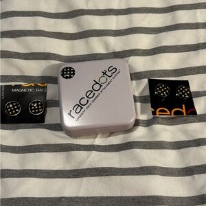 Racedots Magnetic Race Number Attachments